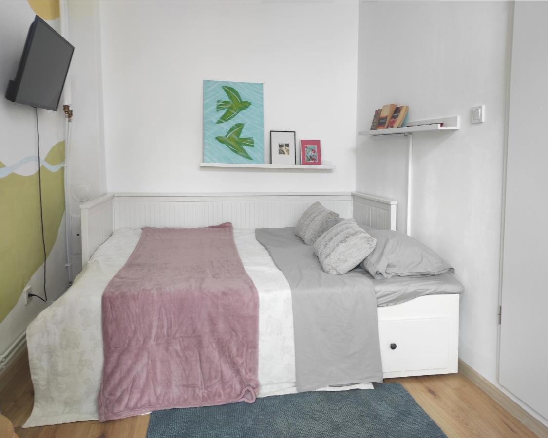 M&r Studio, And Town! Apartman